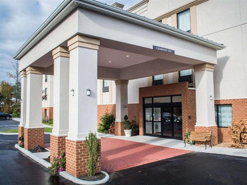 Sleep Inn & Suites Harbour Pointe Brandermill Exterior foto